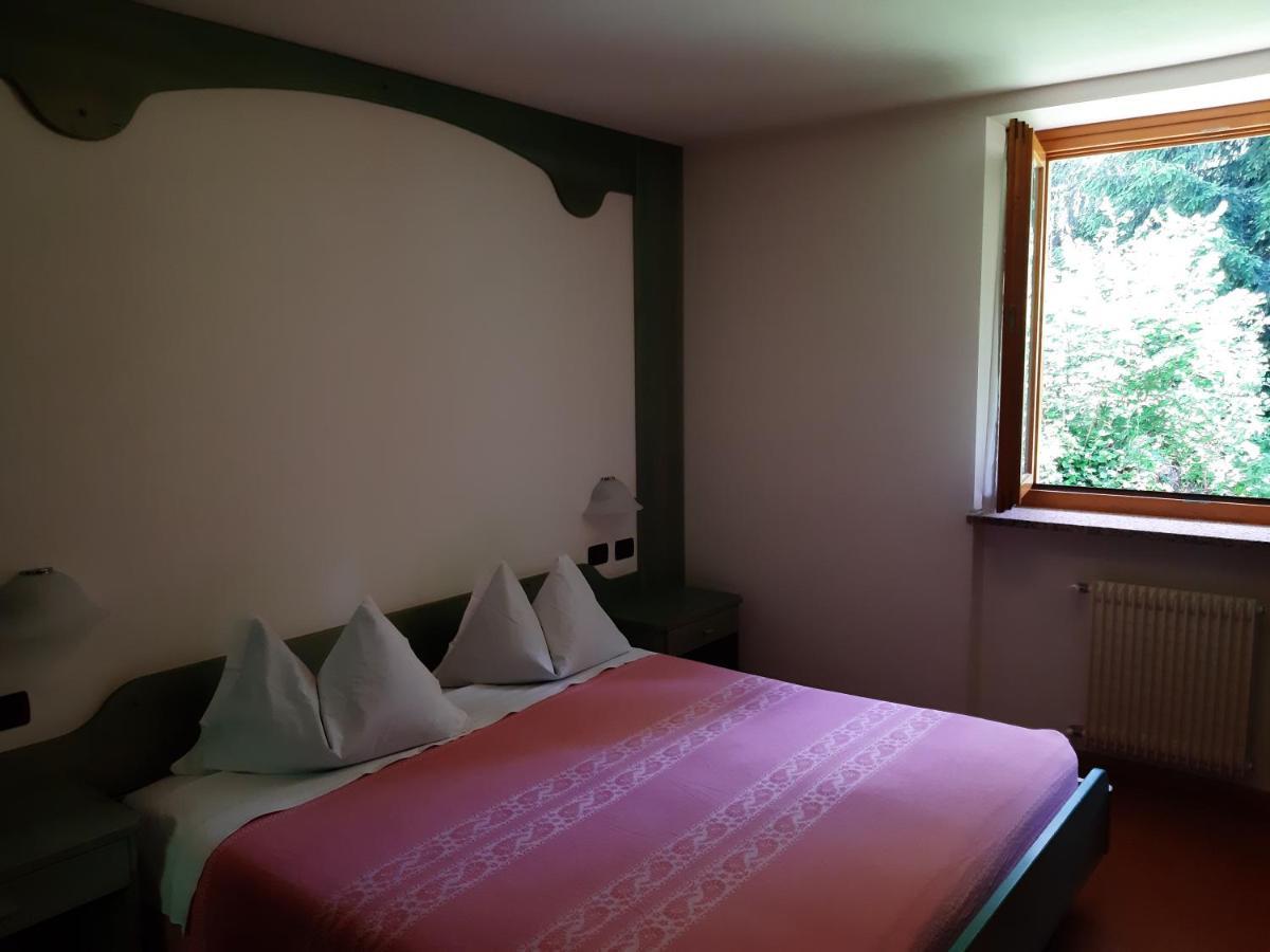Albergo Scoiattolo Tret Exterior foto