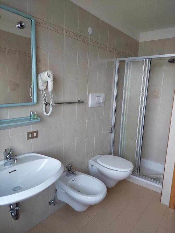 Albergo Scoiattolo Tret Exterior foto